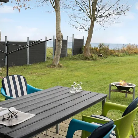 3 Bedroom Lovely In Bjert Hébergement de vacances *