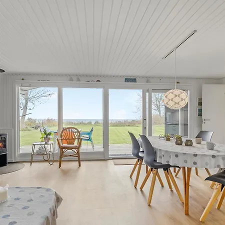 3 Bedroom Lovely In Bjert Semesterbostad